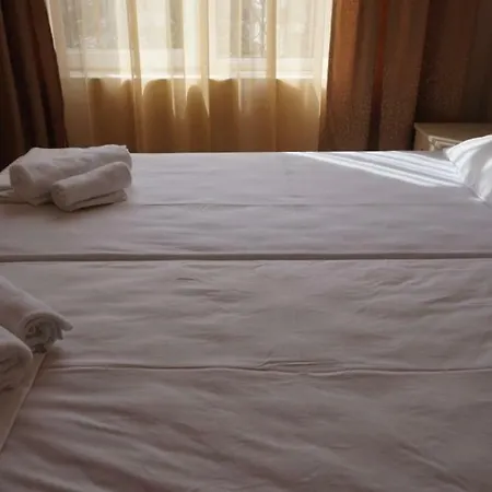 Dawn Park Apartment *