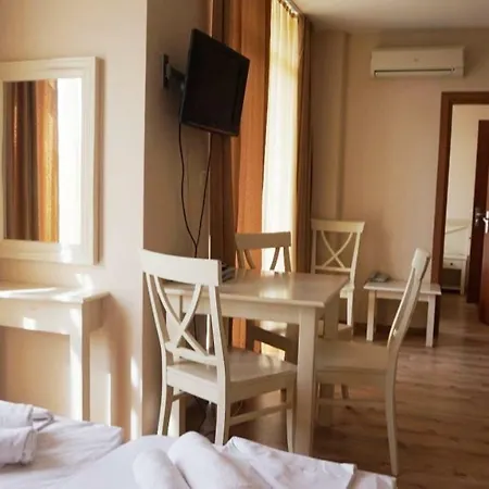 Dawn Park Apartment *
